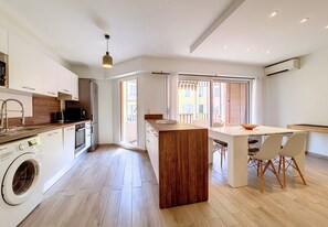 Refrigerador, microondas, horno y lavavajillas 