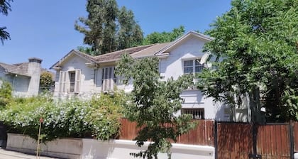 Casa y patio en mejor barrio de Santiago