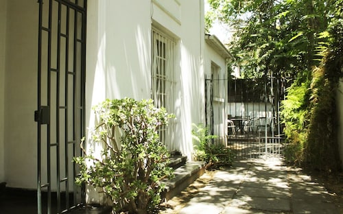 Casa y patio en mejor barrio de Santiago