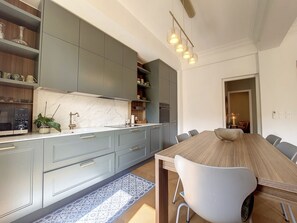 Fridge, microwave, oven, dishwasher - N&J - BELLE EPOQUE - Central (Niza)