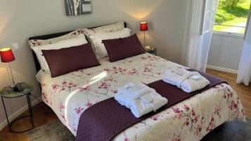 1 bedroom, in-room safe, desk, iron/ironing board