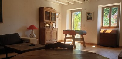 Country House 'Le Gîte De La Ferme Davitali' with Private Terrace, Private Garden and Wi-Fi