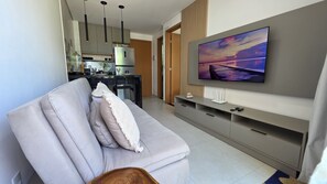 Comfort Apartment, Courtyard View | Living area