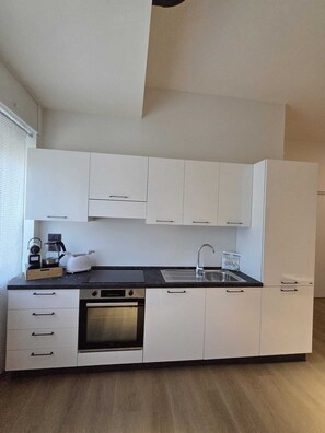 Four, plaque de cuisson, lave-vaisselle