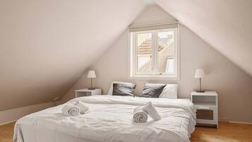 Apartamento conforto, 2 quartos, para não fumantes, aceita animais de estimação | Cortinas blackout, ferros/tábuas de passar roupa, berços (sobretaxa)