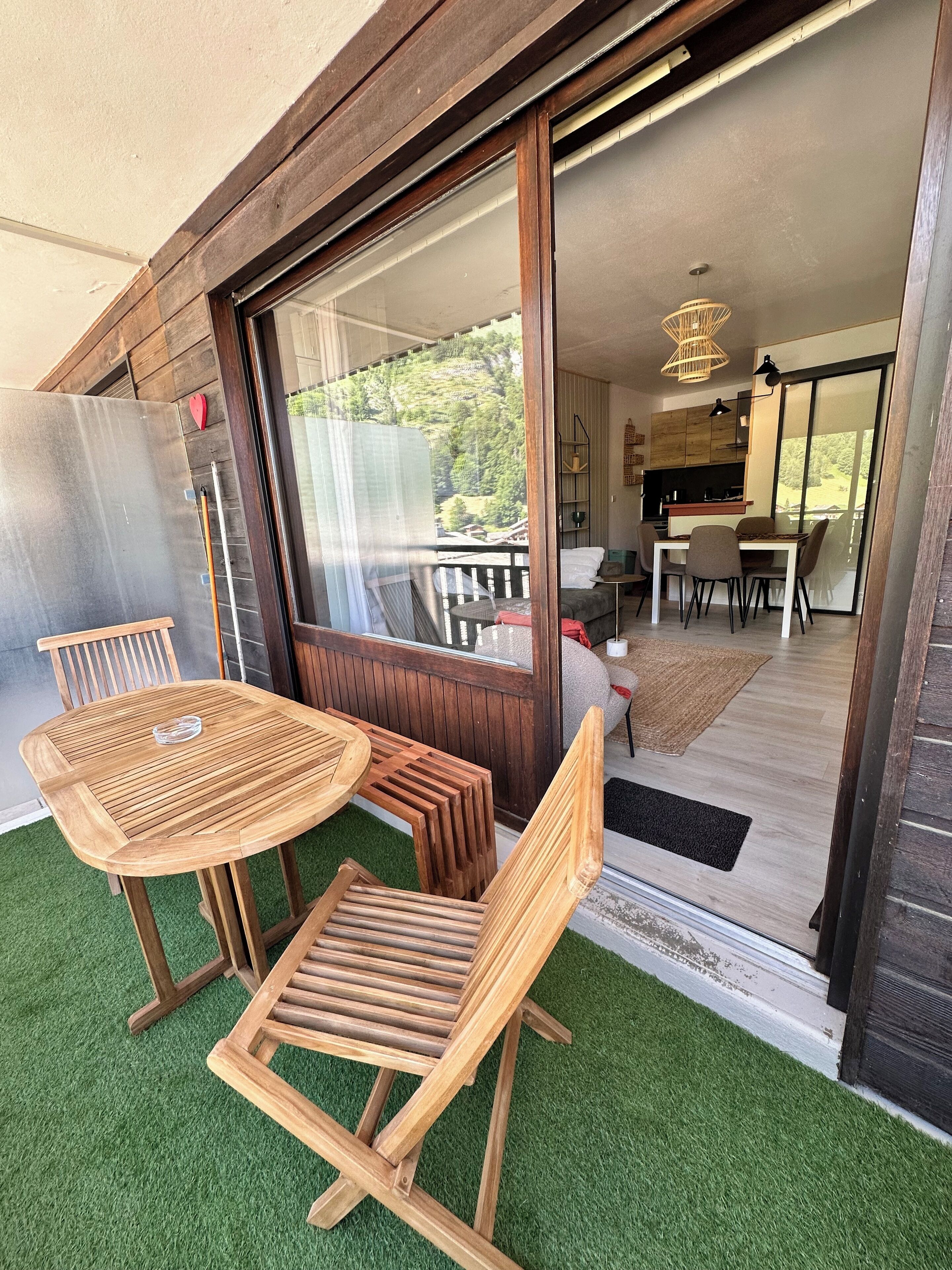 Estudio familiar, vista a la montaña | Terraza o patio