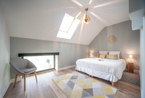 3 chambres, fer et planche à repasser, draps fournis