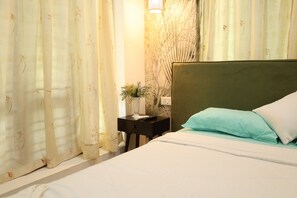 4 bedrooms, WiFi, bed sheets