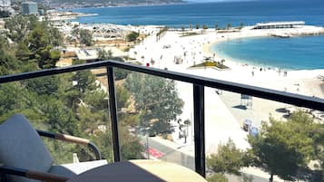 Deluxe Double Room, Sea View | In-room safe, desk, iron/ironing board, free WiFi