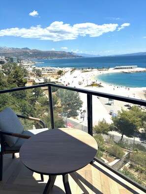 Deluxe Double Room, Sea View | In-room safe, desk, iron/ironing board, free WiFi - Stella's beachfront aparthotel (Split)