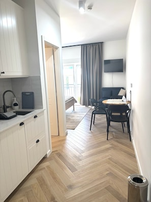 In-room safe, desk, iron/ironing board, free WiFi