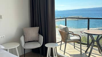 Deluxe Double Room, Sea View | In-room safe, desk, iron/ironing board, free WiFi
