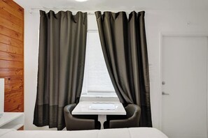 Classic Studio (Waves 17) | Dining room - Waves by Stay Hospitality (Pompano Beach)