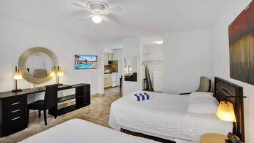 Classic Studio, Beach View (Waves 6) | Iron/ironing board, free WiFi