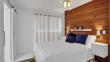 Fer et planche à repasser, accès au Wi-Fi (inclus)