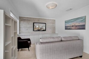 Classic Double Room, Beach View (Waves 1) | Living room - Waves by Stay Hospitality (Pompano Beach)