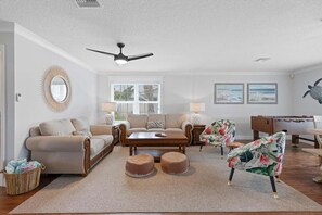 House, Multiple Beds (Casa Honu) | Living area