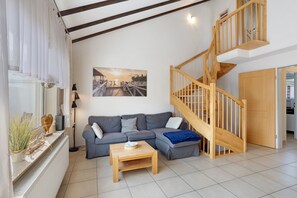 Télévision, chaîne hi-fi