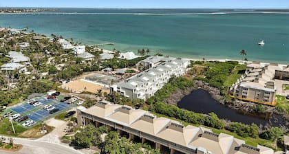 Lighthouse Resort and Club