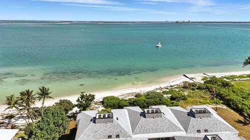 Lighthouse Resort and Club