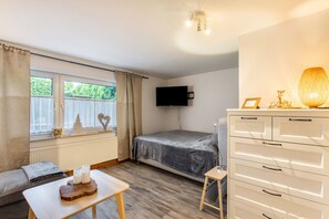 1 bedroom, WiFi, bed sheets - Apartment 'Auszeit' with Mountain View, Balcony and Wi-Fi (Olsberg)