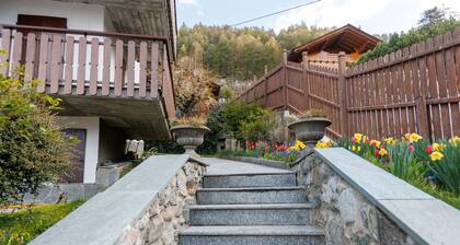 Chalet 'Beppe' mit Bergblick, Gemeinschaftsgarten und WLAN