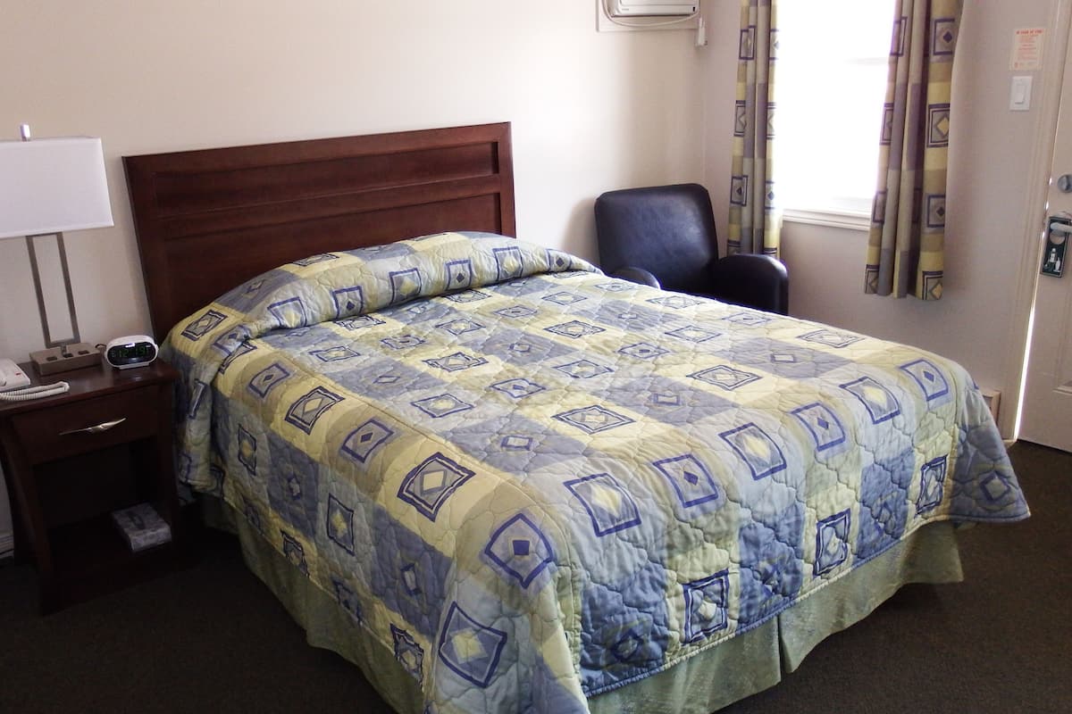 Habitación estándar, 1 cama Queen size, para no fumadores, no se aceptan mascotas | Wifi gratis