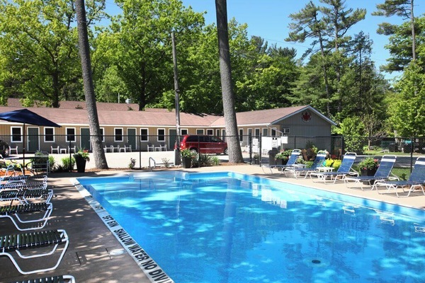 Seasonal outdoor pool