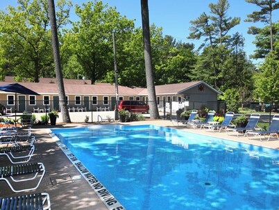 Grand Bend's Blue Water Motel