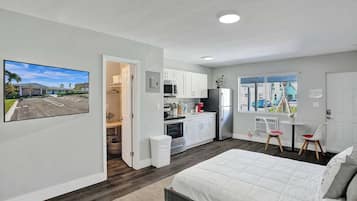 Classic-Studio (Pelican 8 with 1Studio Apartment) | Bügeleisen/Bügelbrett, kostenloses WLAN, Bettwäsche