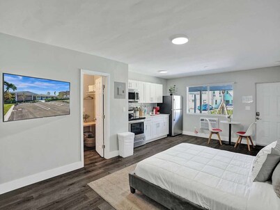 Pelican by Stay Hospitality
