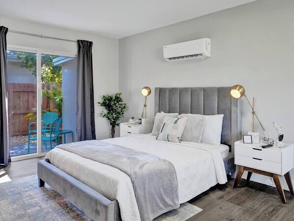 Classic Studio (Pelican 5)