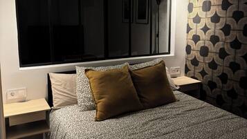 1 bedroom, iron/ironing board, free WiFi, bed sheets