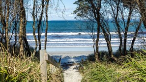 Tæt på stranden