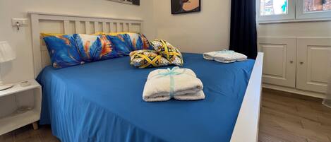 1 habitación, wifi y ropa de cama