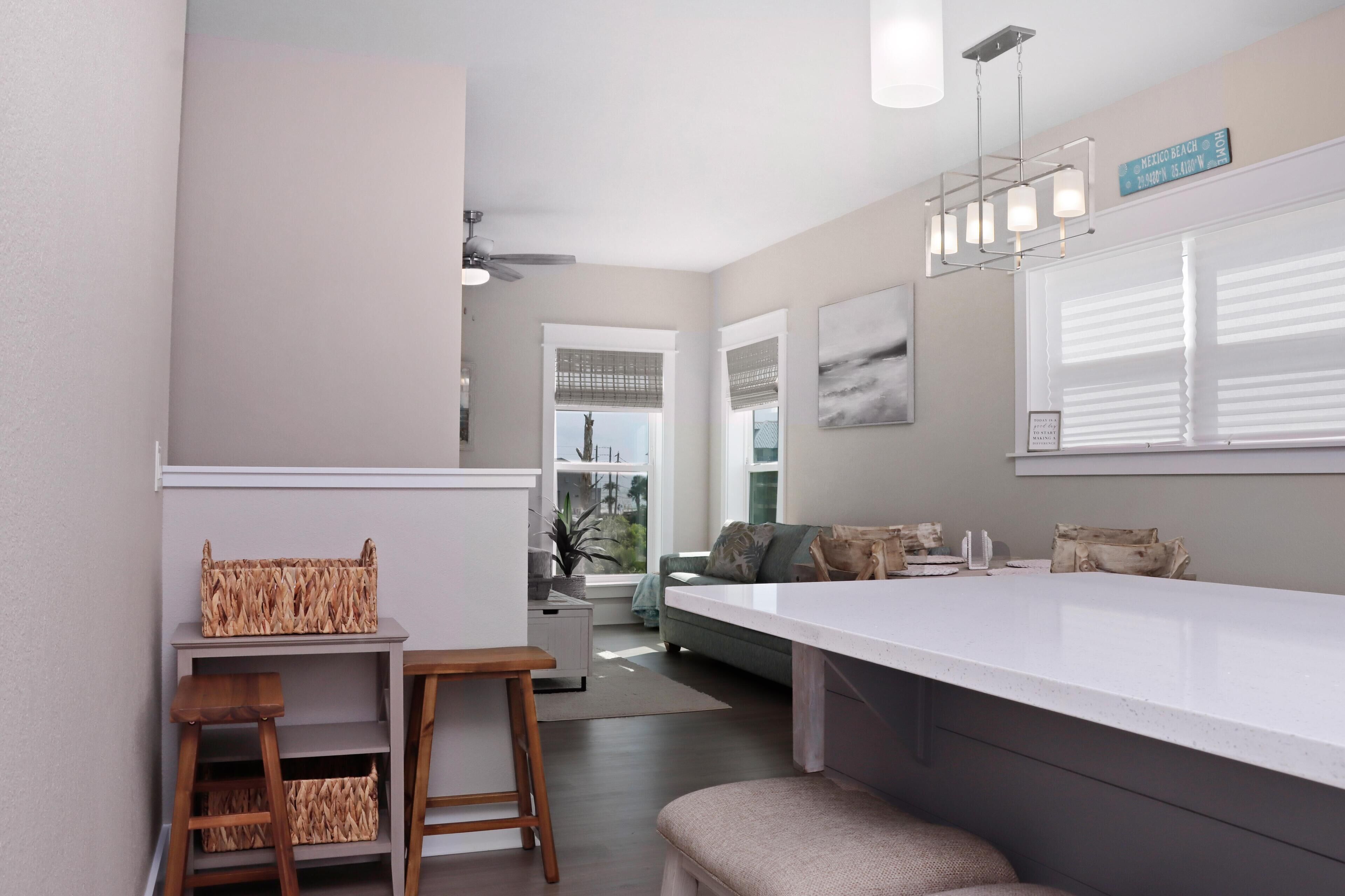 House, Multiple Beds (Reel Amerivibes) | Living area