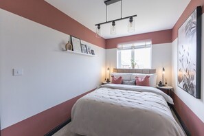 3 bedrooms, iron/ironing board, free WiFi, bed sheets