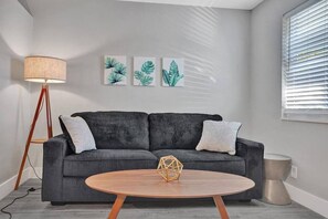 ห้องพาโนรามิกซิงเกิล, เตียงควีนไซส์ 1 เตียง | บริเวณนั่งเล่น