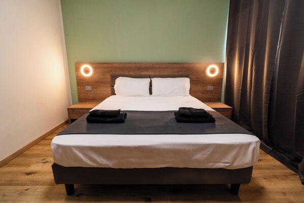 Habitación doble estándar | Cortinas blackout y wifi gratis