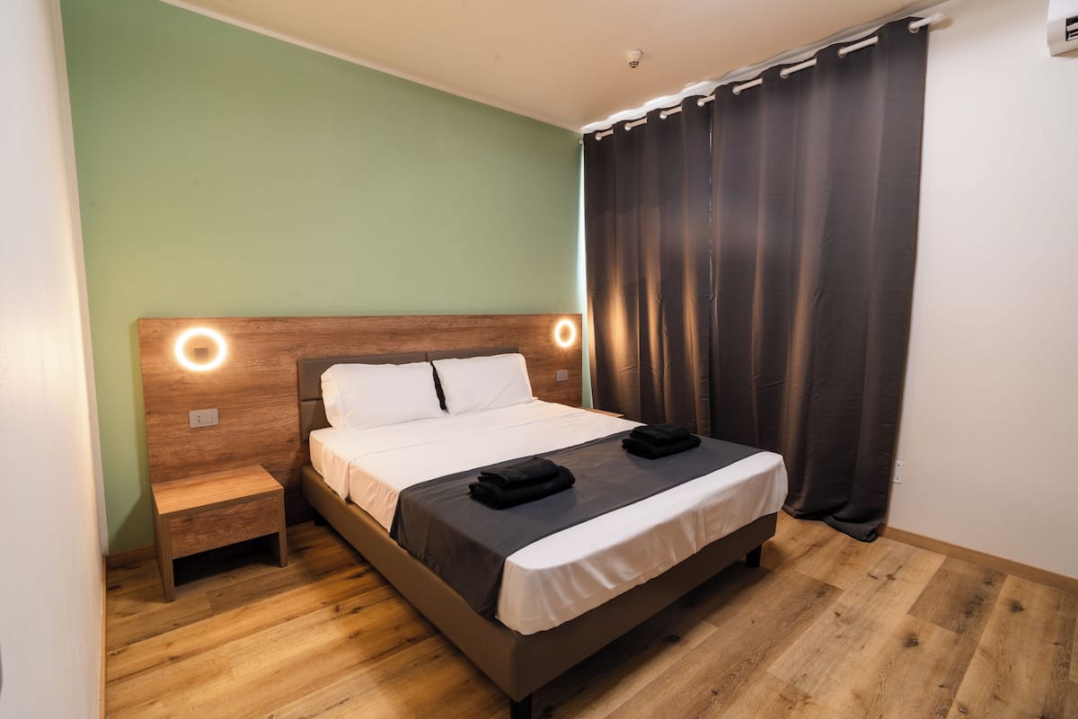 Habitación doble estándar | Cortinas blackout y wifi gratis