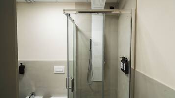 Chambre Simple Supérieure | Salle de bain