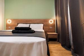 標準雙人房 | 遮光窗簾/窗簾、免費 Wi-Fi