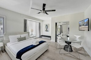 經典開放式客房, 庭院 (Eden 1205) | 熨斗/熨衣板、免費無線上網