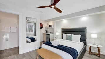 Classic Studio, Patio (Eden 1106) | Iron/ironing board, free WiFi