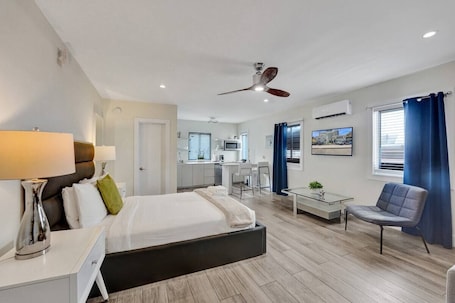 Classic Single Room, Patio (Eden 2203) | Iron/ironing board, free WiFi