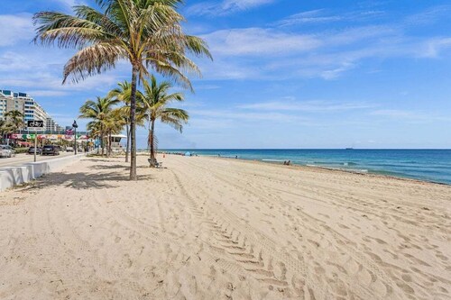 Eden by the Beach