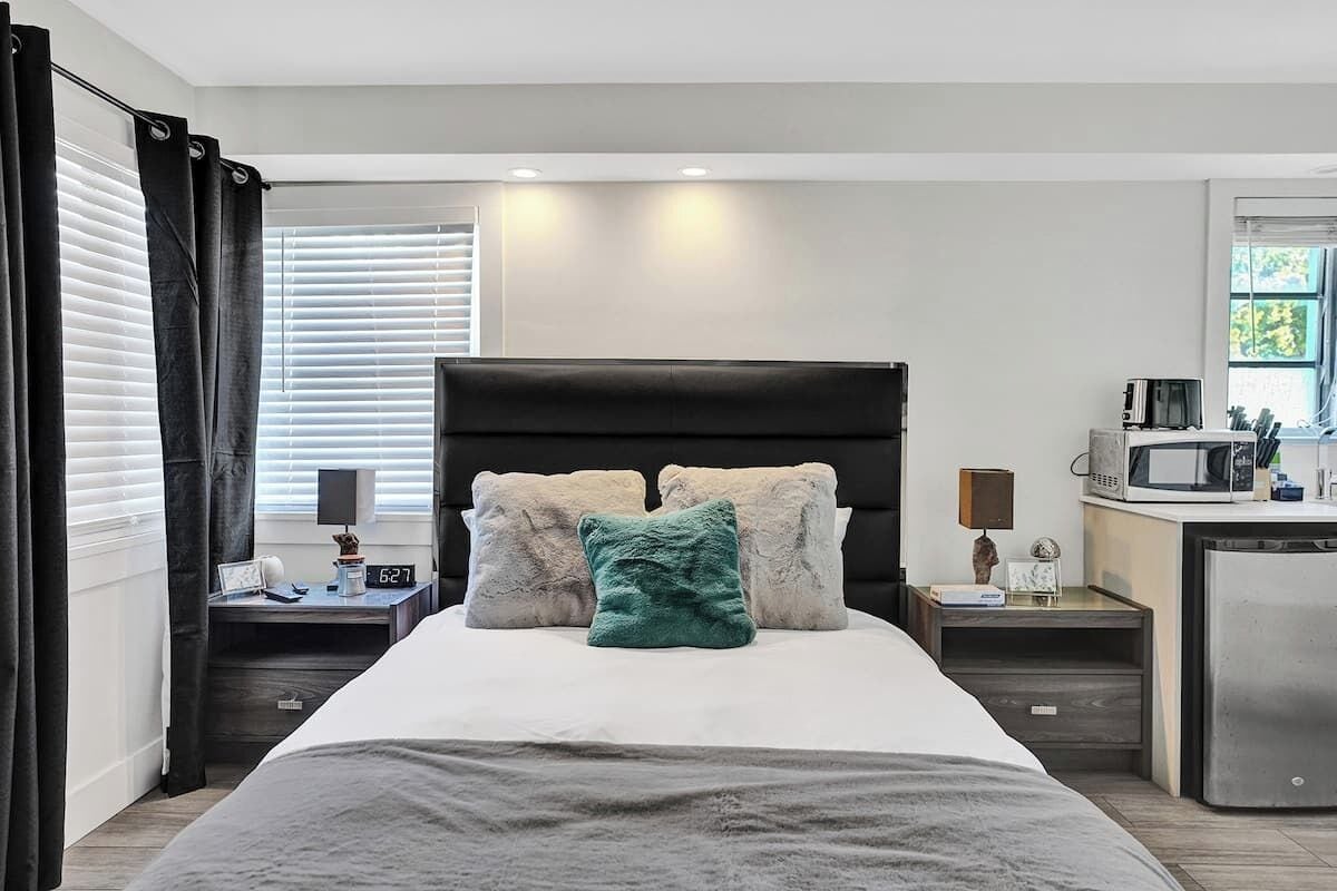 Classic Studio, Patio (Eden 1107) | Bathroom | Hair dryer, towels, soap, shampoo