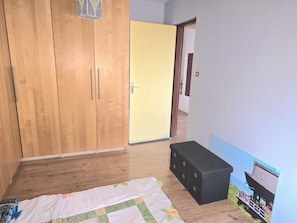 1 chambre, bureau, fer et planche à repasser, Wi-Fi gratuit