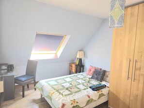 1 bedroom, desk, iron/ironing board, free WiFi