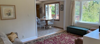 Charming 3-bedroom cottage with Lake Superior access near Duluth with WiFi, AC